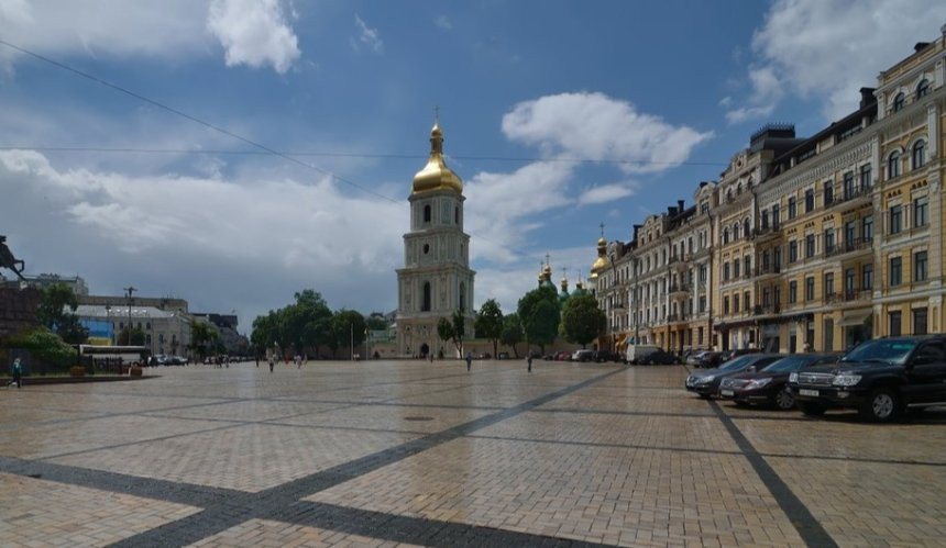 На Софійській площі відкриється виставка малюнків дітей полонених захисників