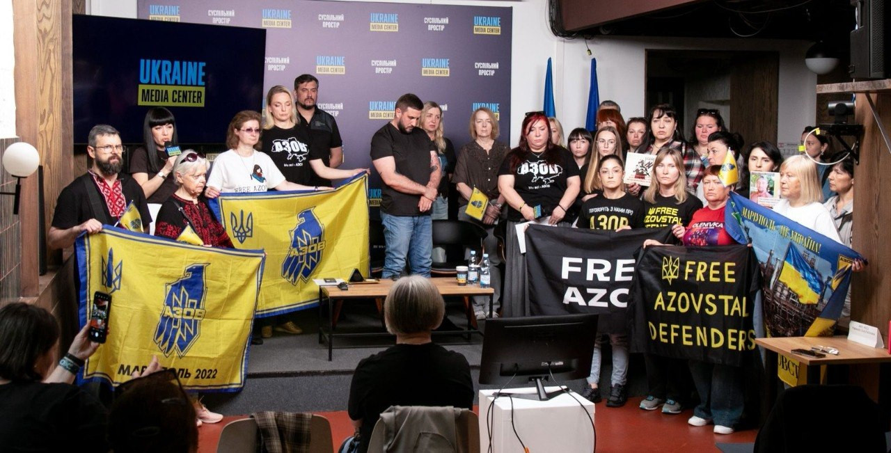 За ініціативи ГО «Вояцький Визвіл» відбулася пресконференція «Символічні військовополонені: як повернути бійців бригади «Азов» з російського полону»